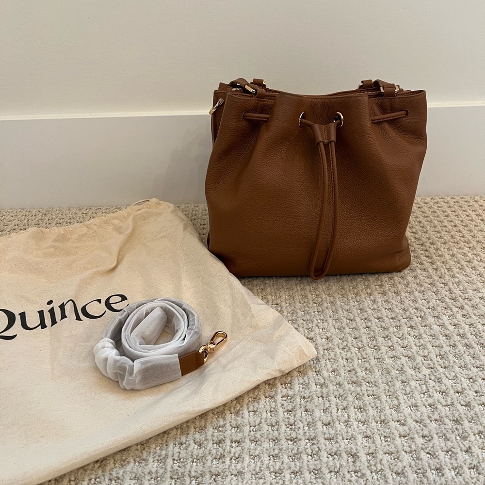 Quince Italian Leather Bucket Bag - Picture 2 of 14